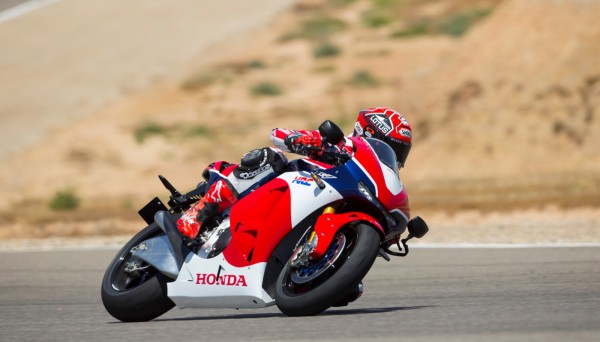 Nouveauté 2015 : Honda RC213V-S